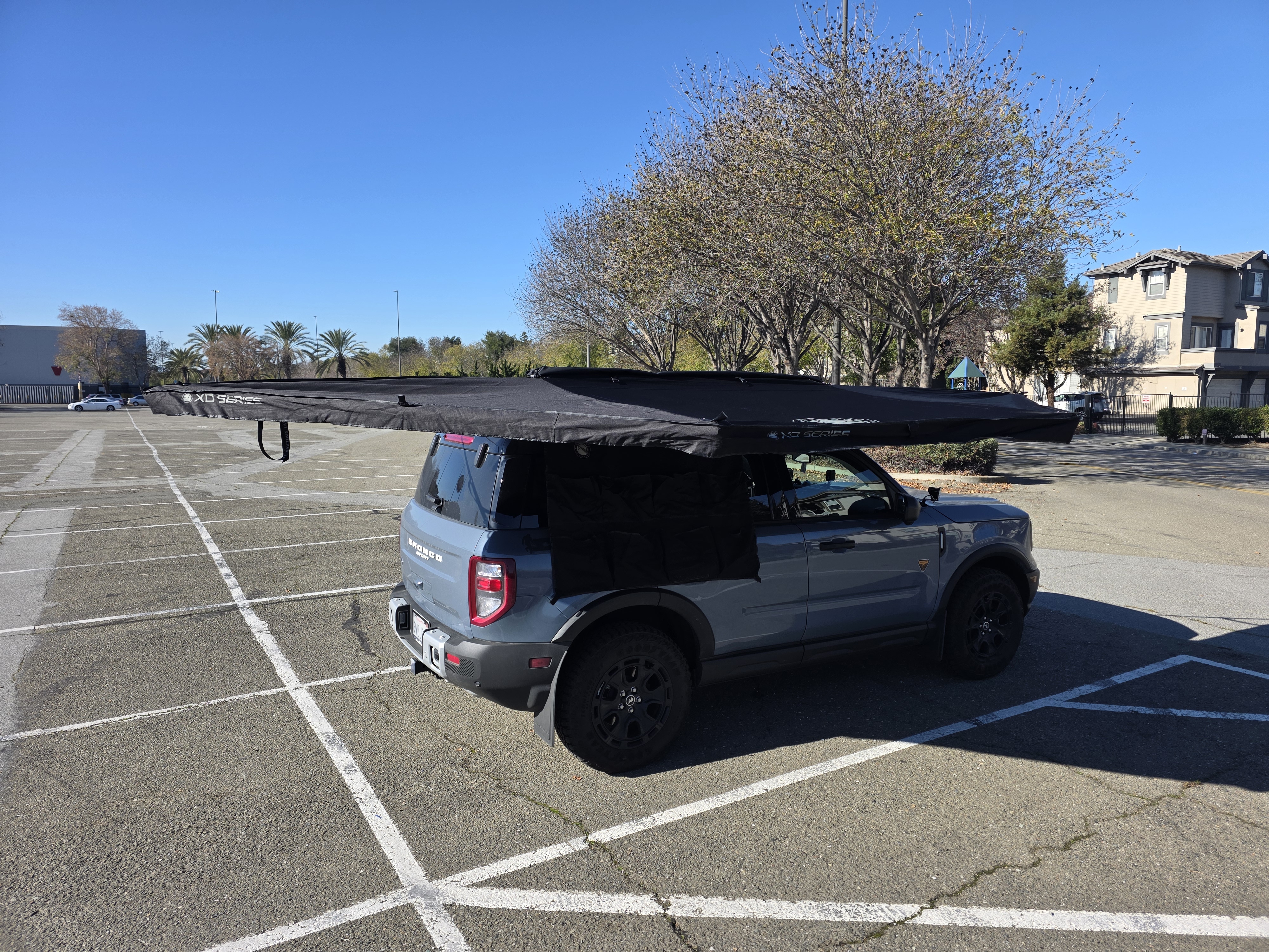 Overland Vehicle Systems XD Nomadic 180 LTE Awning